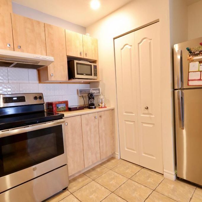 CONDO ENTIÈREMENT MEUBLÉ TOUT INCLUS SECTEUR TRANQUILLE BIEN SITUÉ - Photo 1