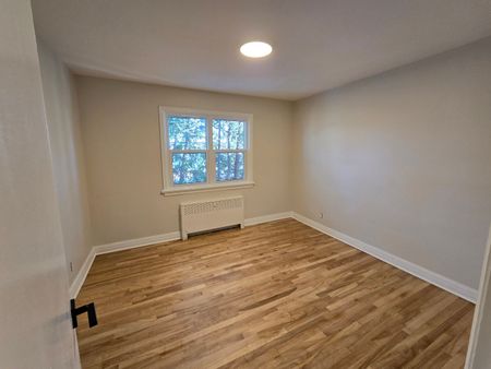 For Lease - 33 Coupal Street Unit# 2, Vanier and Kingsview Park, Ontario - Photo 2