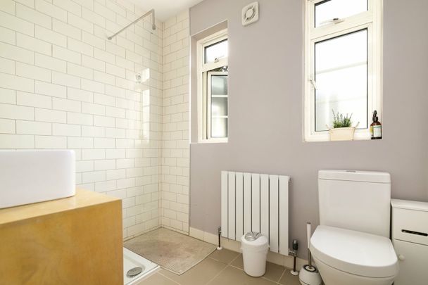 Room in a Shared House, Elsa Cottages, E14 - Photo 1