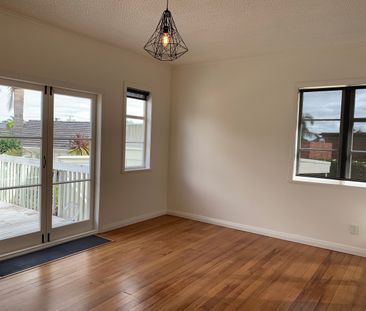 Beautiful two bedroom home in the heart of Westmere! - Photo 3