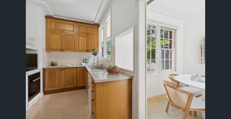 Spacious home in quiet cul-de-sac - Photo 4