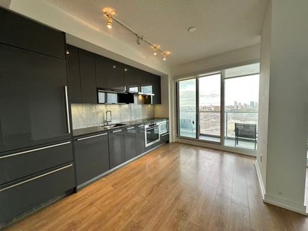 For Lease - 117 Mcmahon Drive Unit# 3511, Toronto, Ontario - Photo 4