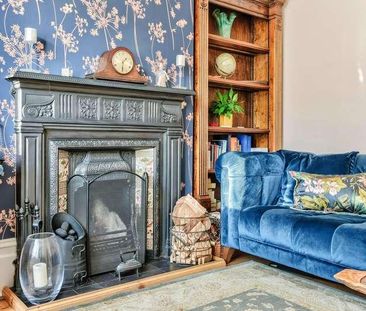 Clavering Road, Aldersbrook, E12 - Photo 2