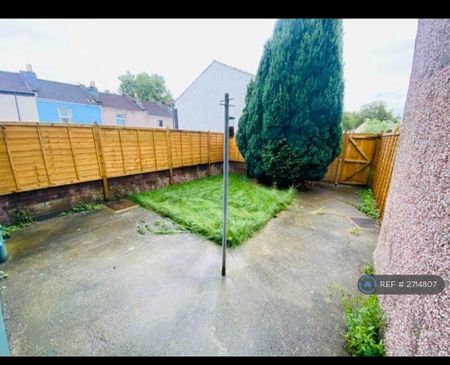 2 bedroom terraced house to rent - Photo 2