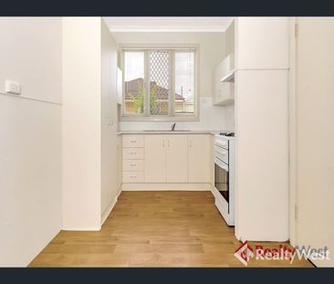 5 Crellin Way, Cloverdale, WA 6105 - Photo 1