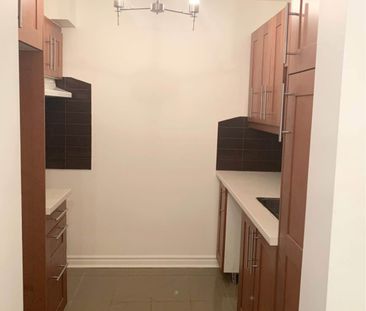 Grand 41/2 Apt Renover Style Condo - Photo 2