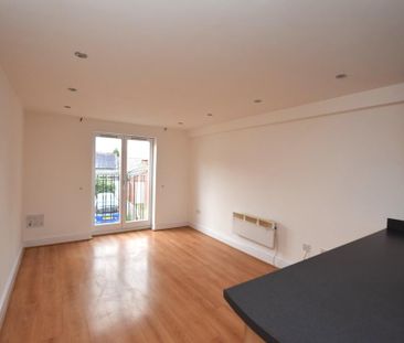 2 bedroom apartment to rent - Photo 3