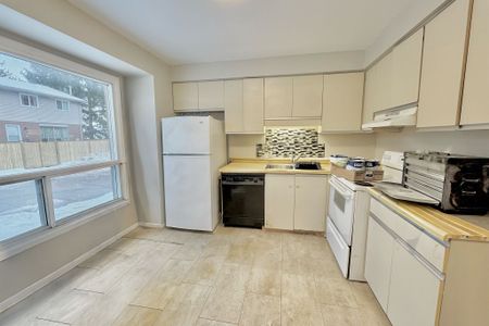 For Lease - 595 Third Street Unit# 52, London East, Ontario - Photo 3
