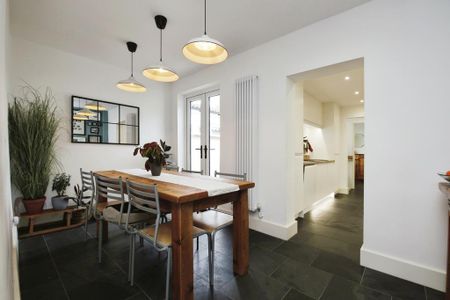 2 bedroom terraced house to rent - Photo 2