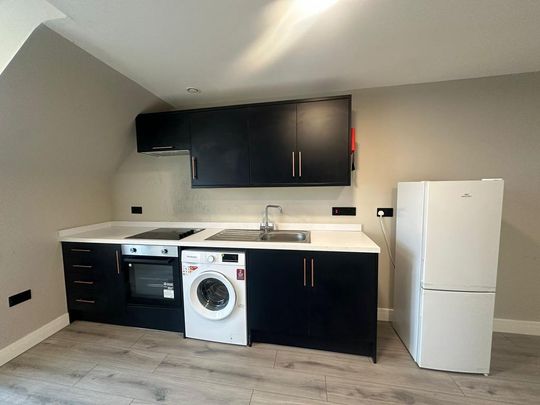 Studio to rent - Photo 1