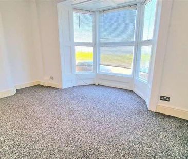 Fort Crescent, Margate, CT9 - Photo 6