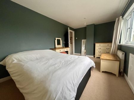 3 bedroom semi-detached house to rent - Photo 4