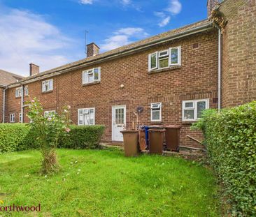 4 bedroom semi-detached house to rent - Photo 3