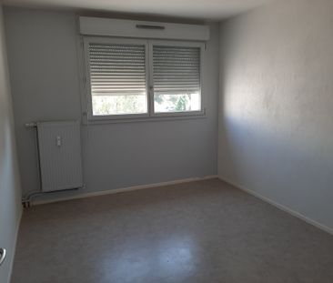 Location - Appartement T3 - 66 m² - Montbéliard - Photo 2