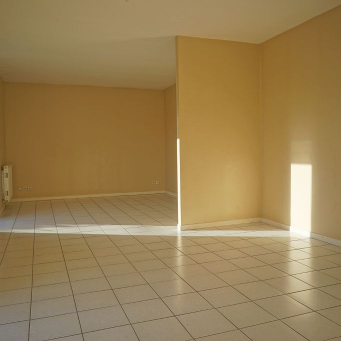 Location Appartement 5 pièces 89m² - Photo 1