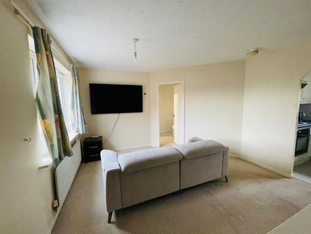 1 Bed Apartment - Photo 2