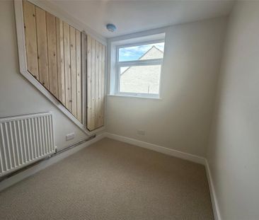 3 bedroom end of terrace house to rent - Photo 5