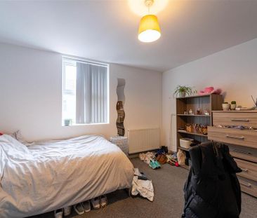 6 bedroom house to rent - Photo 3