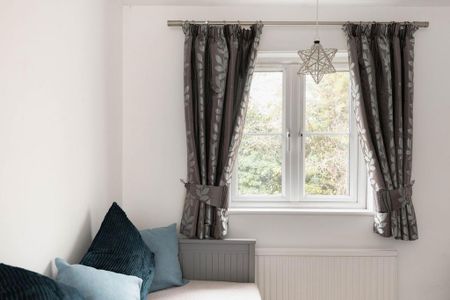 2 bedroom end of terrace house to rent - Photo 4