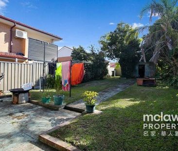 Modern Family Home in Prime Location - For rent - Photo 1