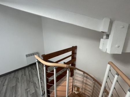 Location Appartement 1 pièce 28m² BORDEAUX 33000 - Photo 3