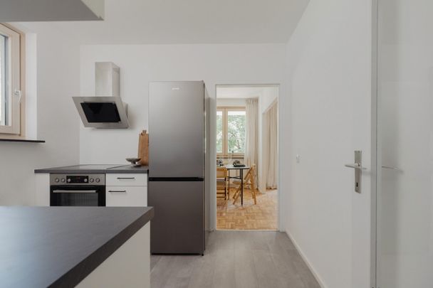 Wunderschöne, ruhige 3,5-Zimmerwohnung, großer sonniger Südbalkon, Carport - Foto 1