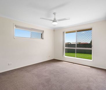 Entertainers Delight in Raceview - Photo 3