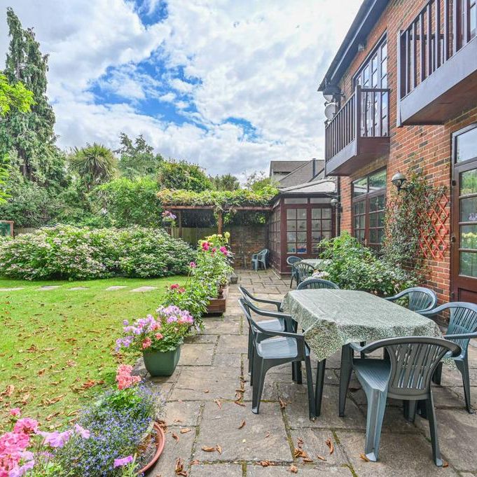 5 bedroom semi-detached house to rent - Photo 1