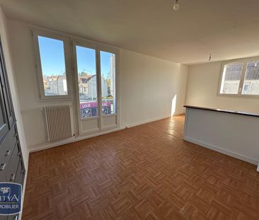 Location Appartement 4 pièces 75m² CHATEAUROUX 36000 - Photo 2