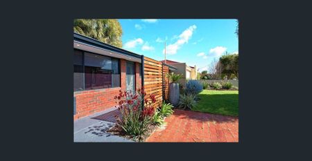 2 BEDROOM HOUSE, PET FRIENDLY, QUALITY HOME ON QUIET STREET - Photo 5