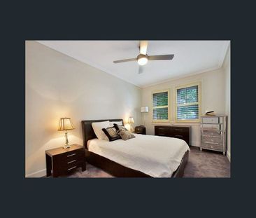 Spacious One Bedroom Apartment in Harbour Side Location - Photo 2
