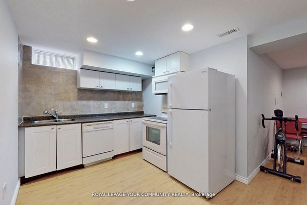 For Lease - 520 Stone Road, Aurora, Ontario - Photo 1