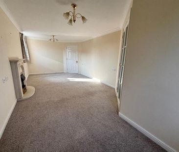 Addlestone Park, Addlestone - 2 bedrooms Property for lettings - Se... - Photo 1