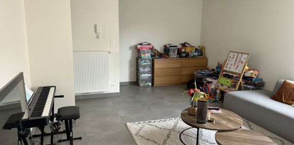 - HEUSDEN - Appartement met 3 slpk, terras en staanplaats - Photo 2