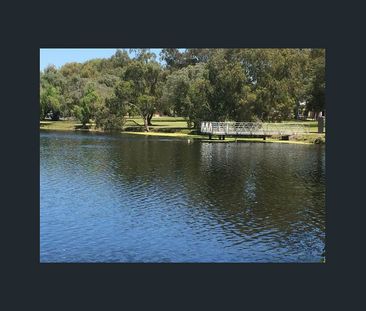 Perfect Location, Close to Tomato Lake! - Photo 4