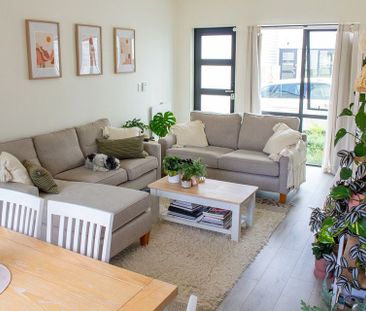 Modern 3 Bed Townhouse in Massey! - Photo 6