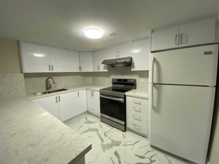For Lease - 4127 Loyalist Drive Unit# Lower, Mississauga, Ontario - Photo 3