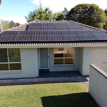 Private 3 bedroom home - Photo 3