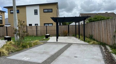 2 Bedroom Naenae - Photo 4