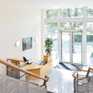 2 bed flat to rent - Photo 2