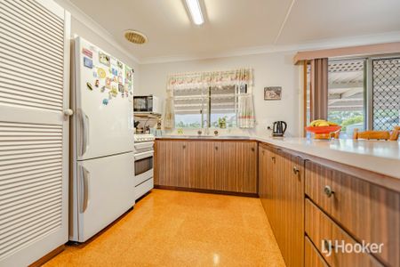 Family Home with large Powered Workshop - Plus Shed - Photo 3