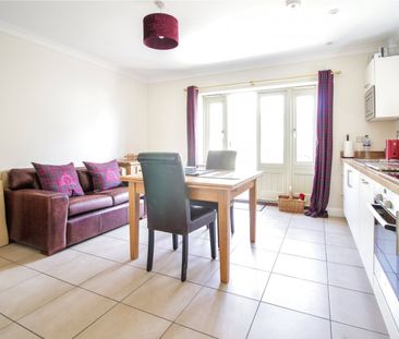 Middle Mead, - Photo 1