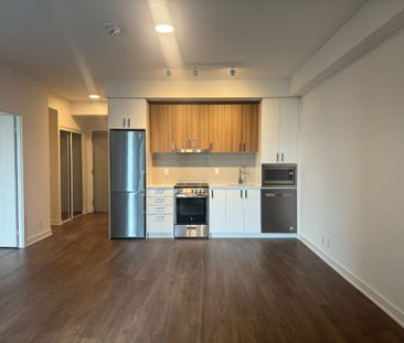 For Lease - 30 Upper Mall Way Unit# A-423, Vaughan, Ontario - Photo 3