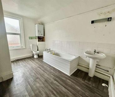 Crabble Hill, Dover, CT17 - Photo 2