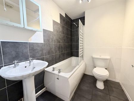 Caroline Place, Prenton - Photo 4