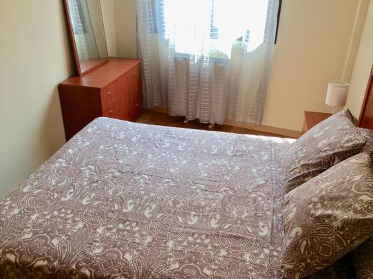 Piso de alquiler en Calle de las Almortas, 32, Valdeacederas - Photo 1