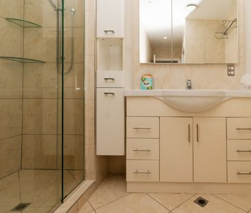 Penthouse Apartment - Photo 2