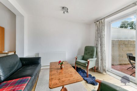 Turner Avenue, Mitcham, CR4 - Photo 2