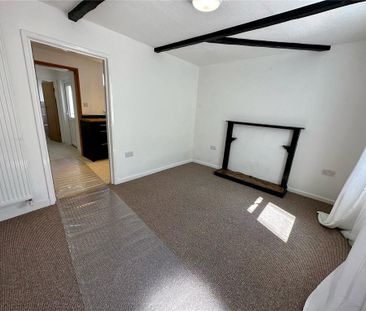 2 bedroom end of terrace house to rent - Photo 6