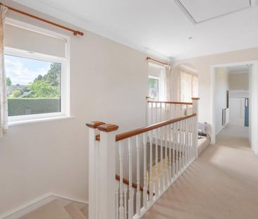 4 bedroom detached house to rent - Photo 2